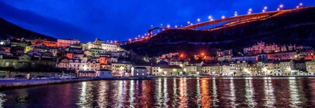 Apartmani Petar I Luka Bakar Exterior photo
