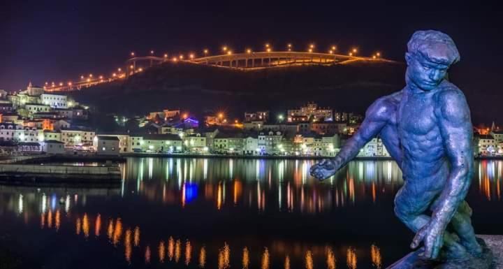 Apartmani Petar I Luka Bakar Exterior photo