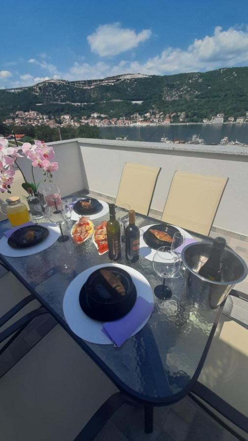 Apartmani Petar I Luka Bakar Exterior photo
