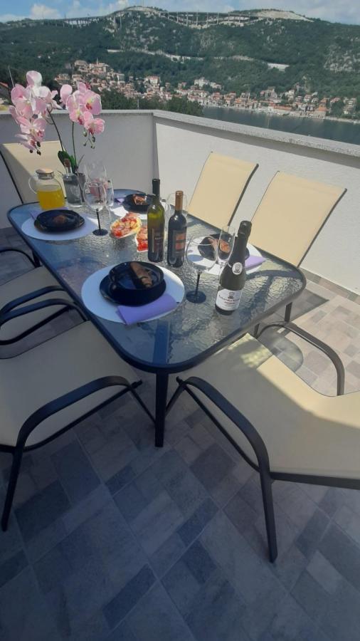 Apartmani Petar I Luka Bakar Exterior photo